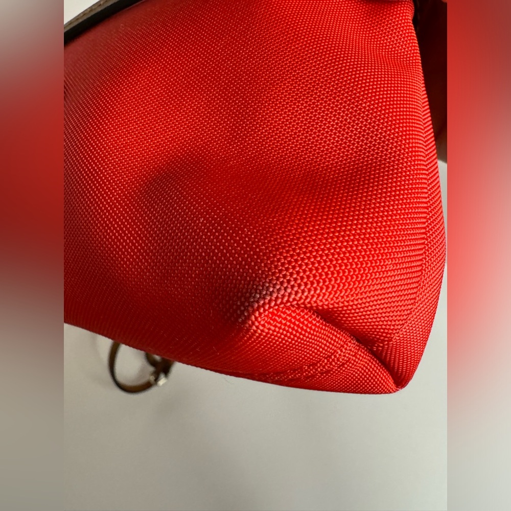 ☘️#123 Dooney & Bourke Small Red Nylon Crossbody Bag - Picture 8 of 17